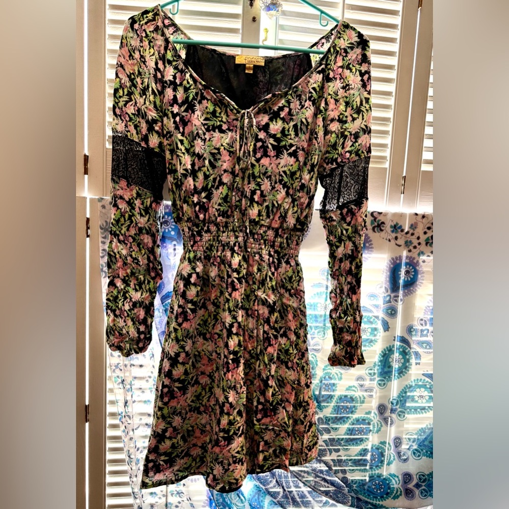 Vera Wang Princess Dress, lightly worn in great condition
